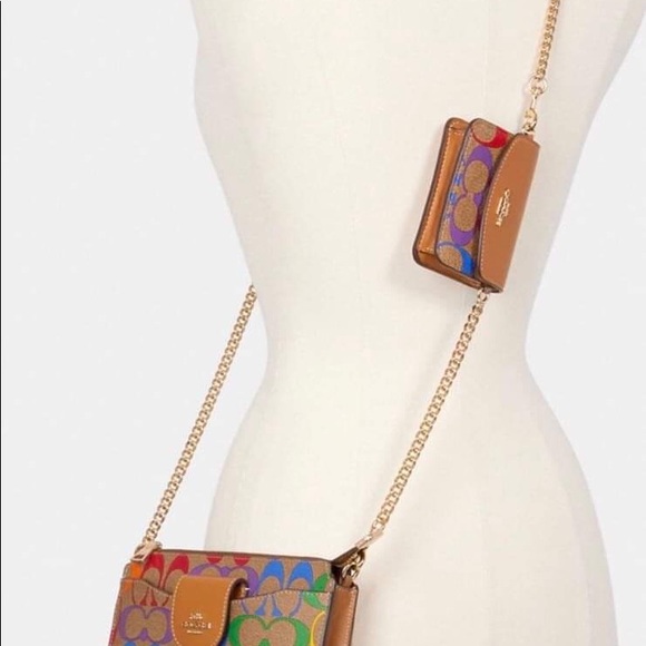 Coach Poppy - Picture 4 of 4